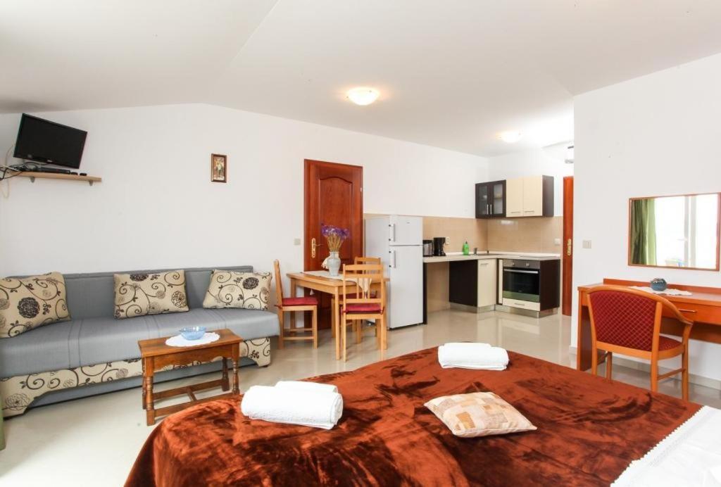 Apartments Ana Lopud Ngoại thất bức ảnh